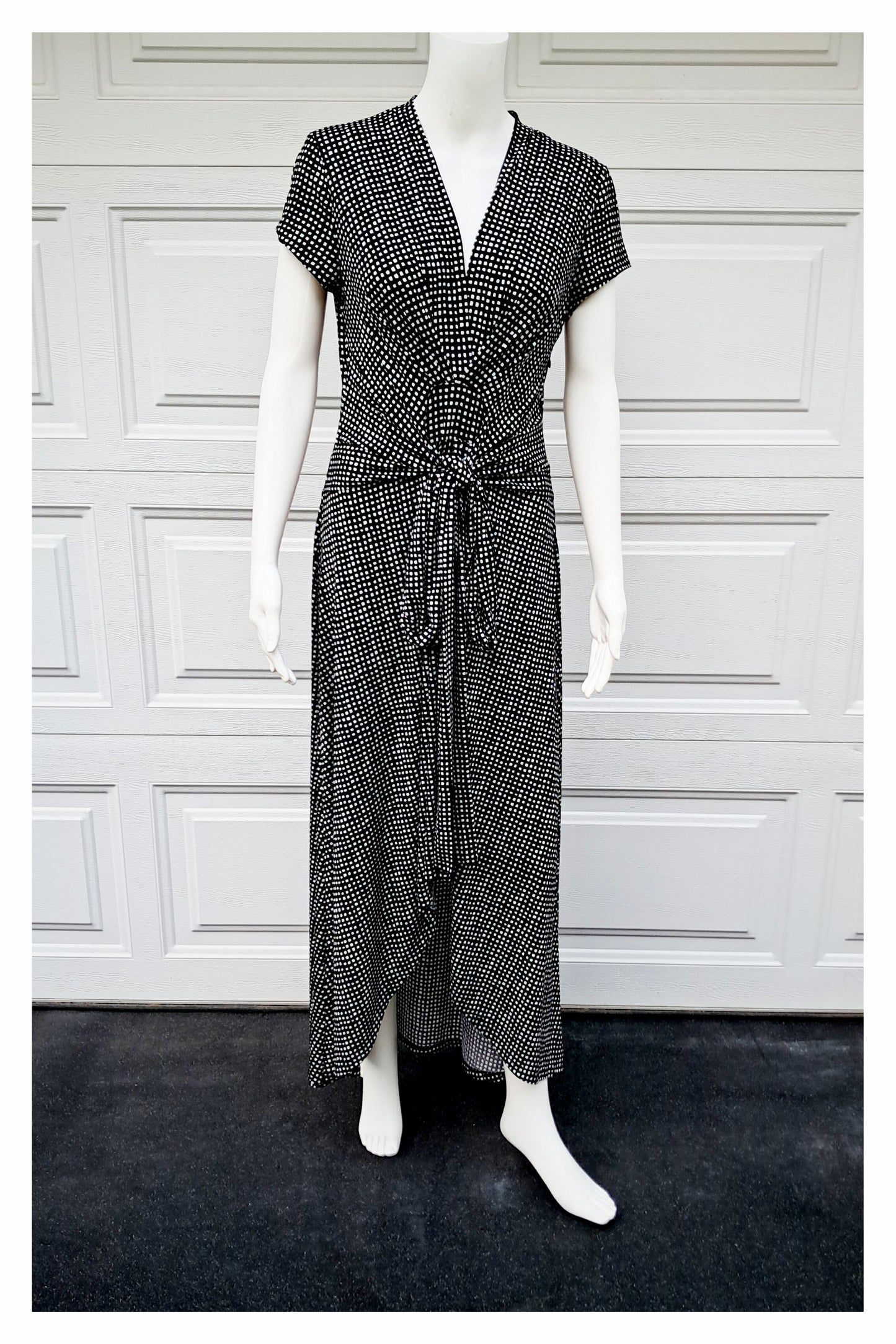 Michael Kors Short Sleeve Black & White Maxi Dress, Size 10 Petite
