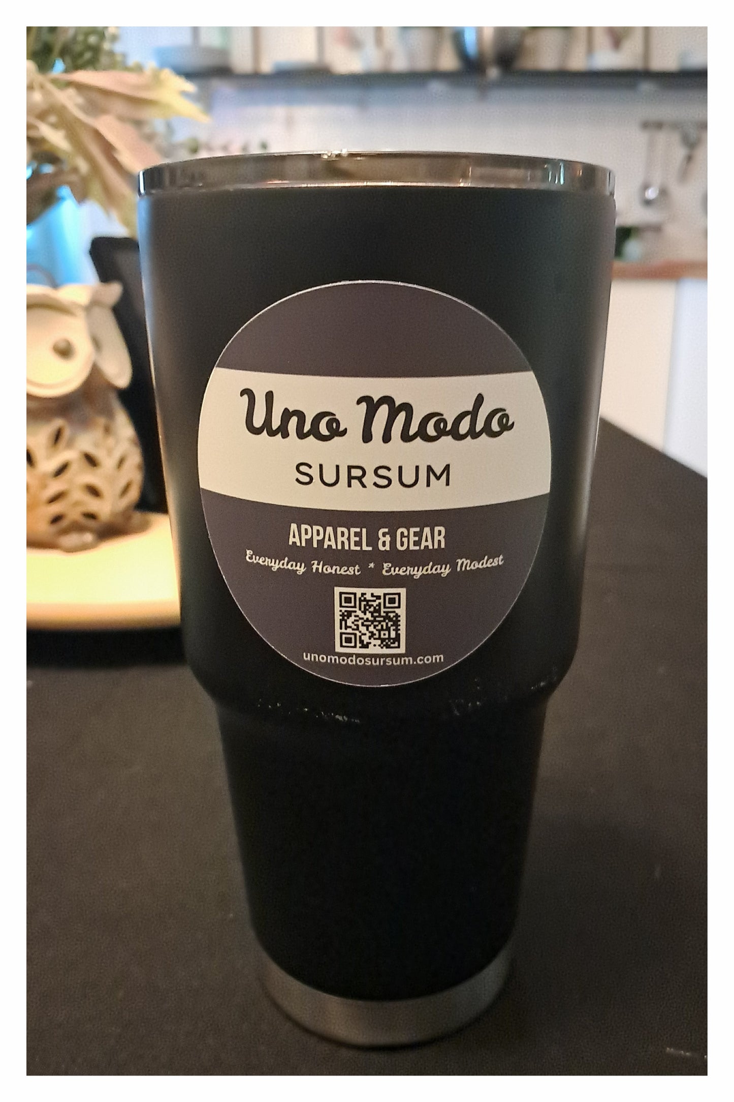 UNO MODO SURSUM Vinyl Sticker