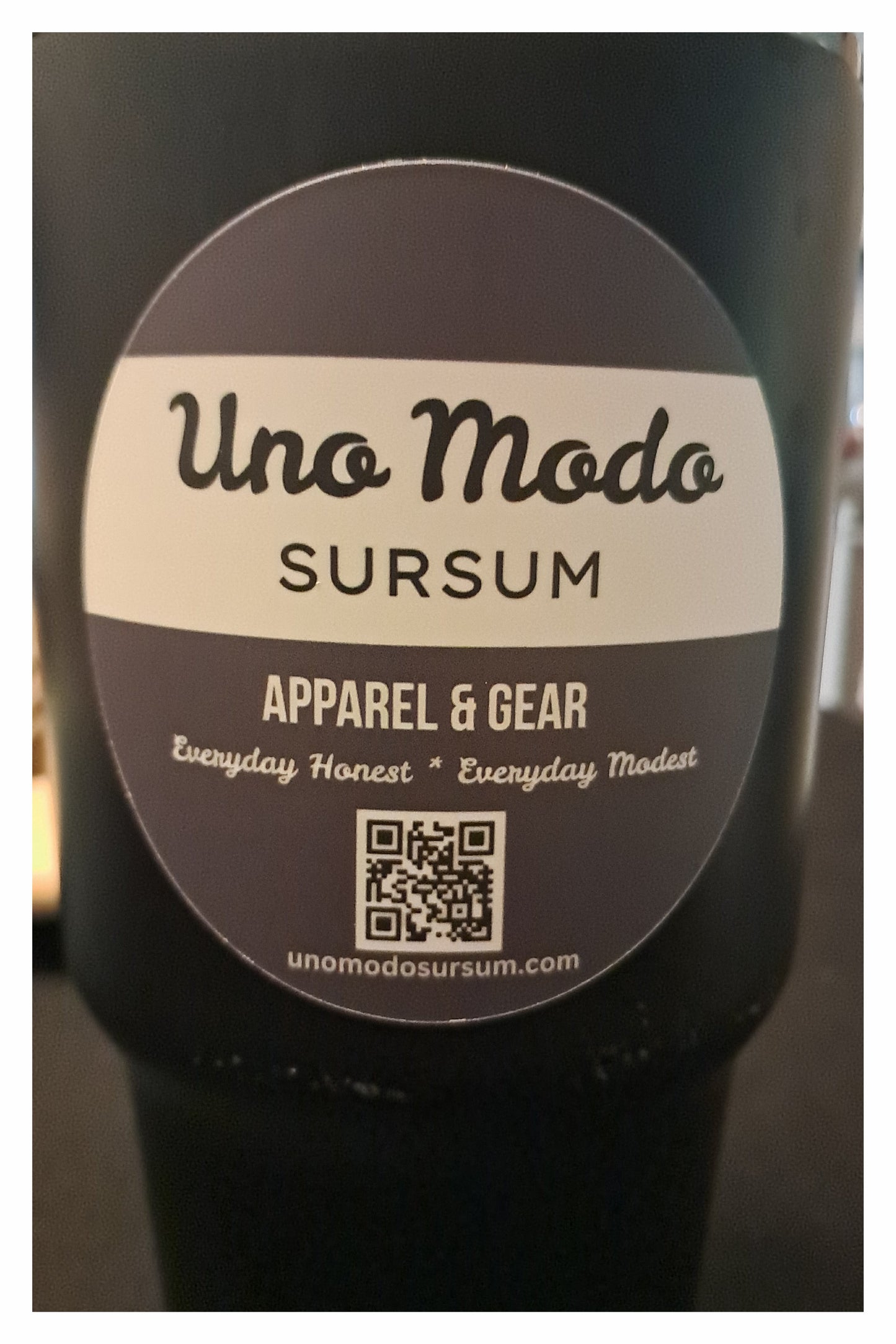 UNO MODO SURSUM Vinyl Sticker