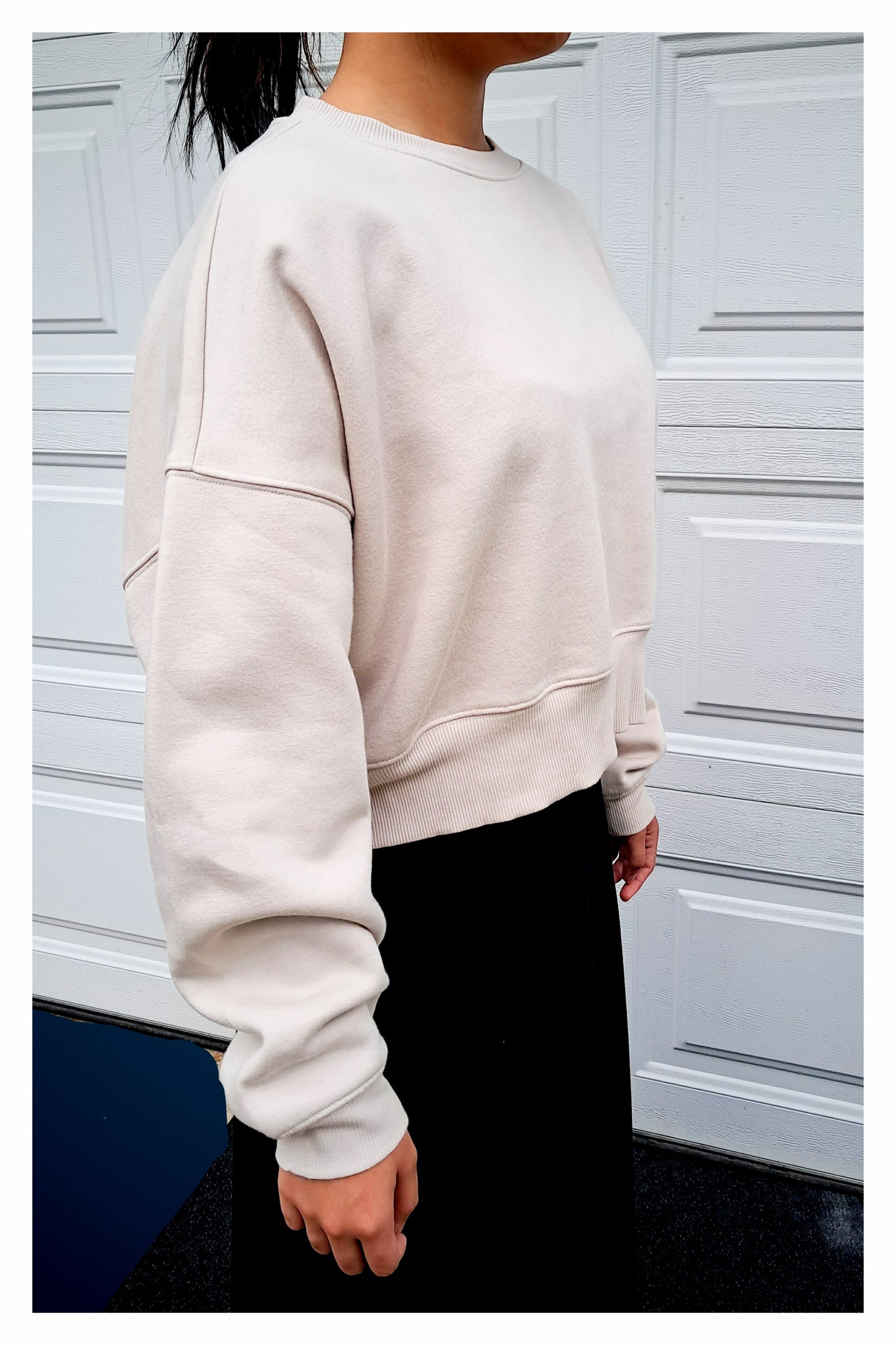Short-Cropped Long Sleeve Sweatshirt