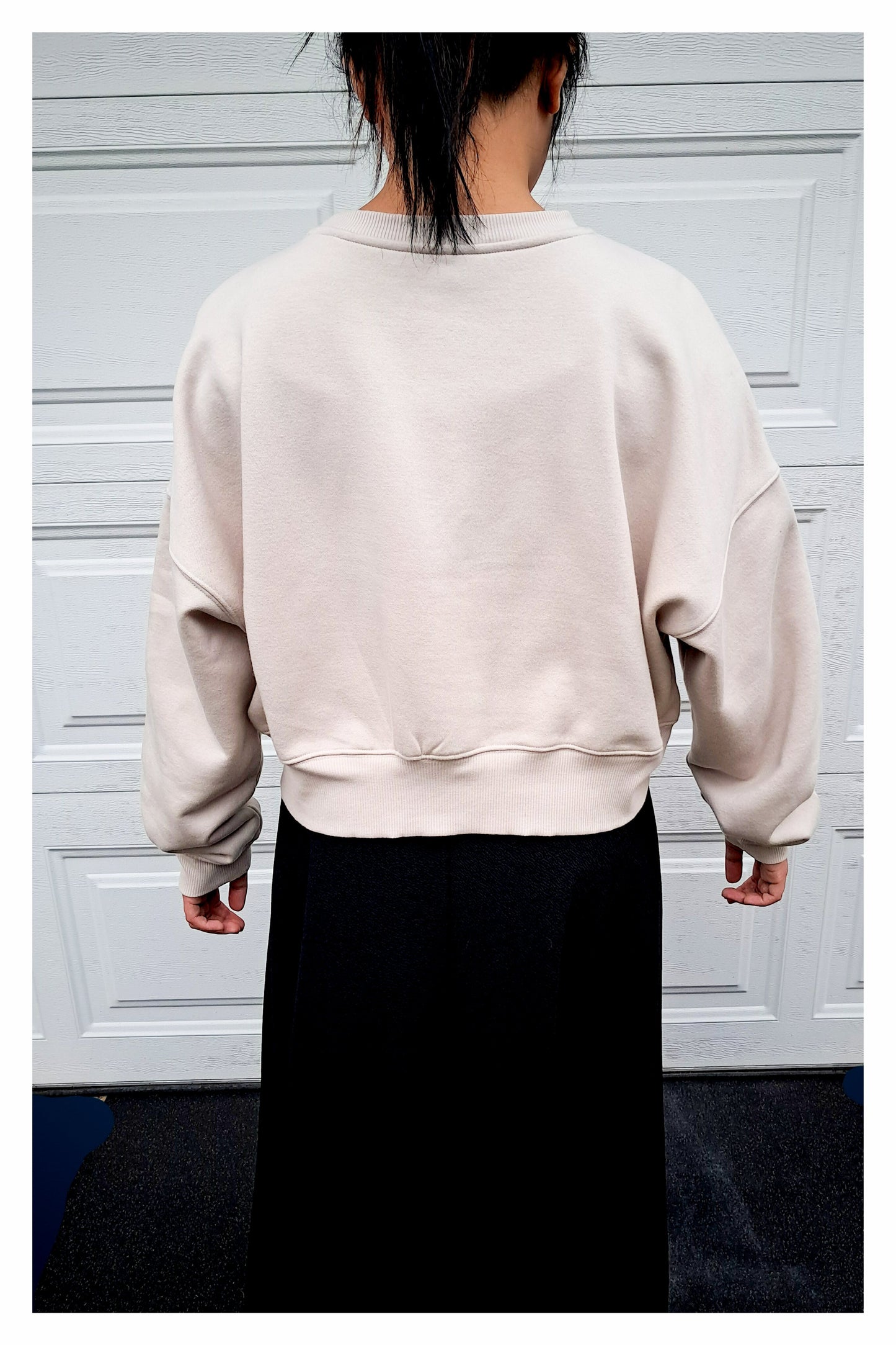 Short-Cropped Long Sleeve Sweatshirt