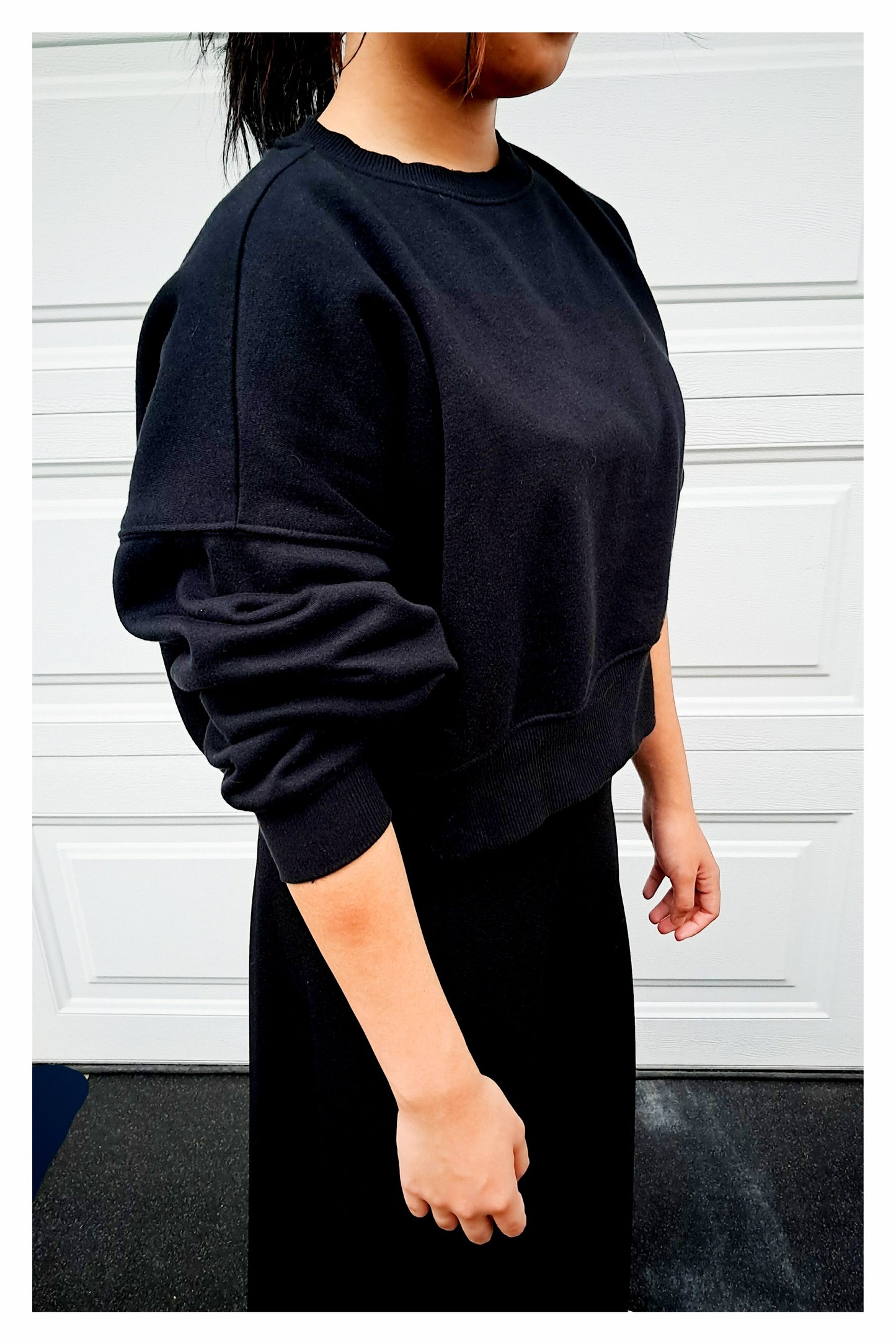 Short-Cropped Long Sleeve Sweatshirt